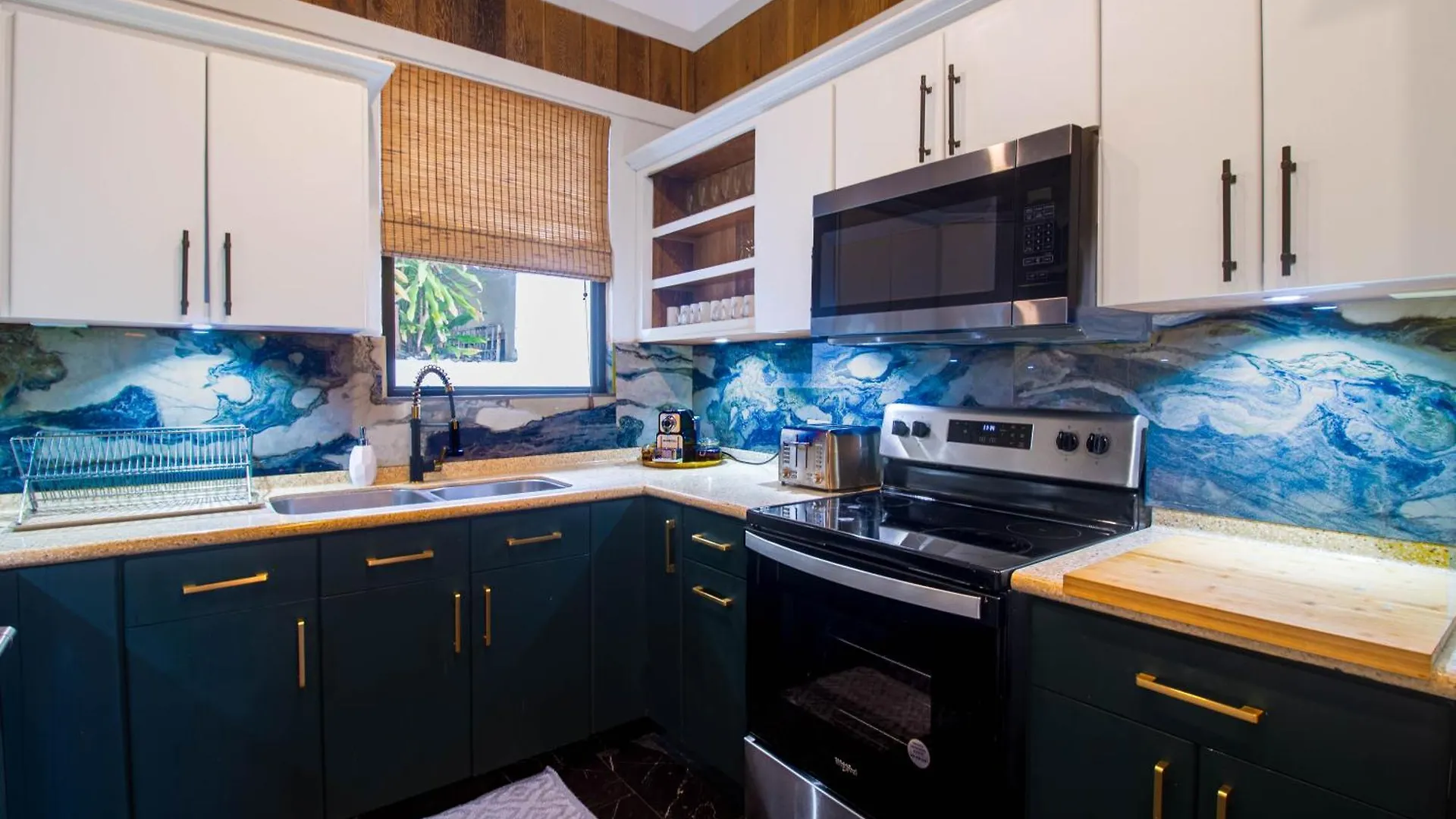 Villa Azure Ocean Park'S Seaside Luxe Retreat San Juan